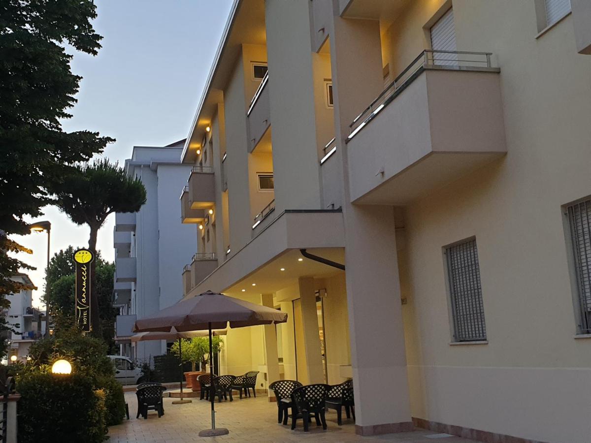 Hotel Vannucci ريميني المظهر الخارجي الصورة