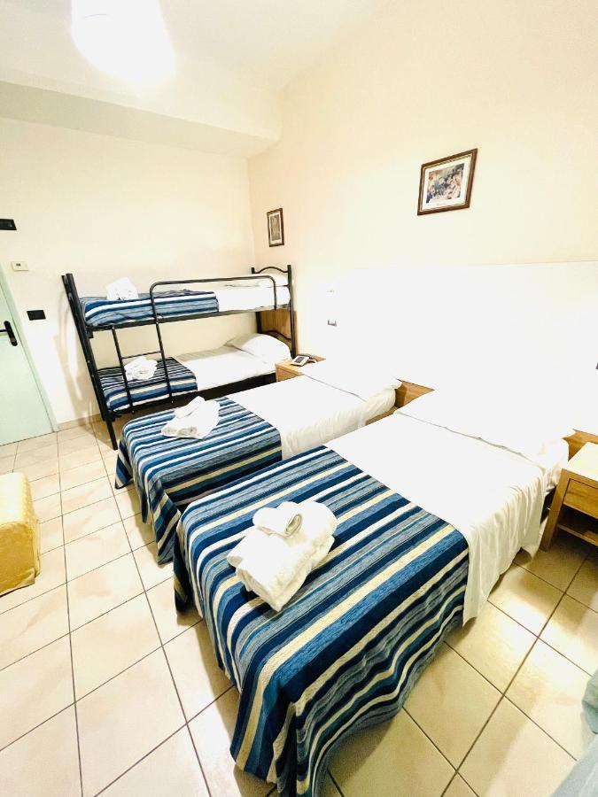 Hotel Vannucci ريميني المظهر الخارجي الصورة
