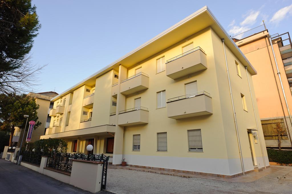 Hotel Vannucci ريميني المظهر الخارجي الصورة