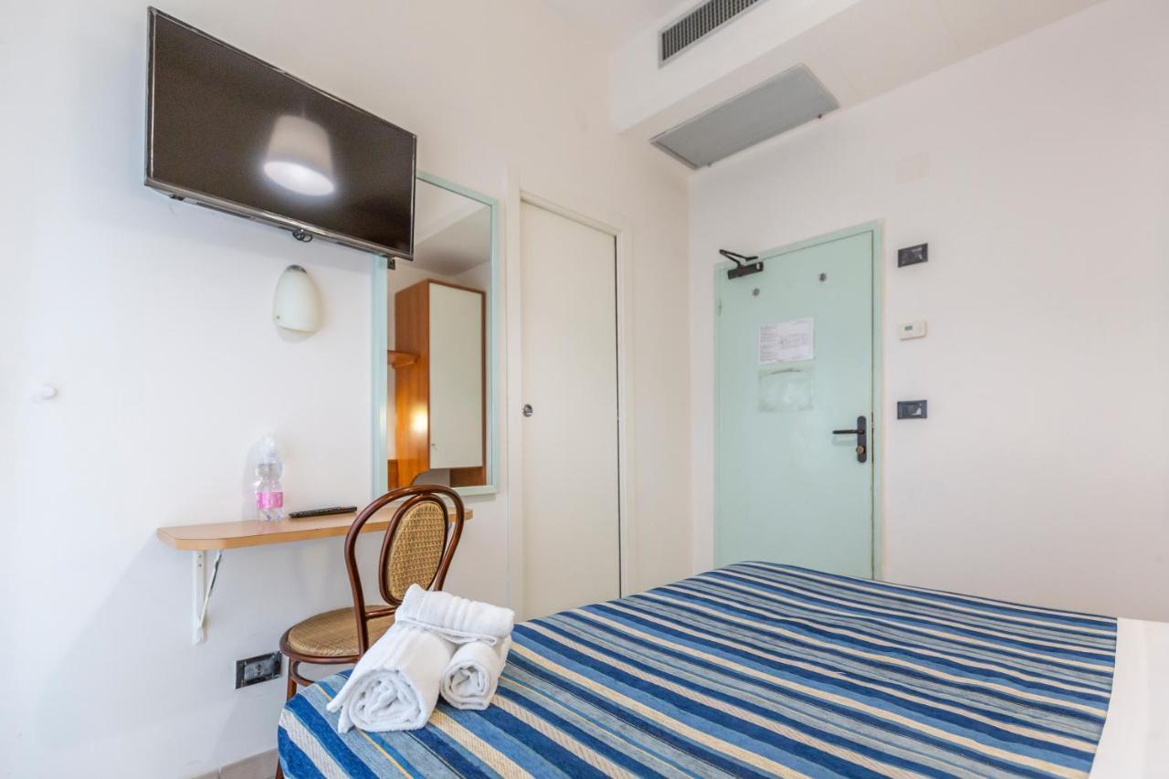Hotel Vannucci ريميني المظهر الخارجي الصورة