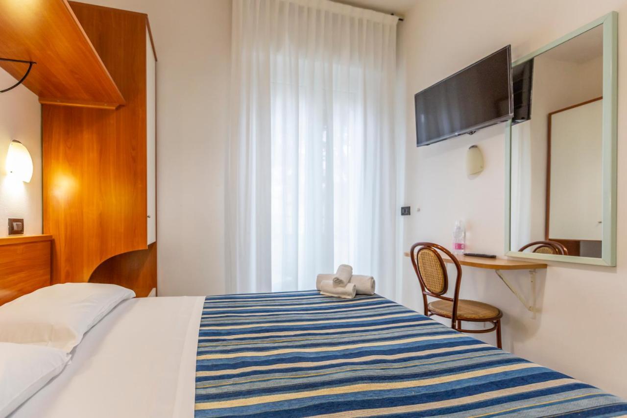 Hotel Vannucci ريميني المظهر الخارجي الصورة