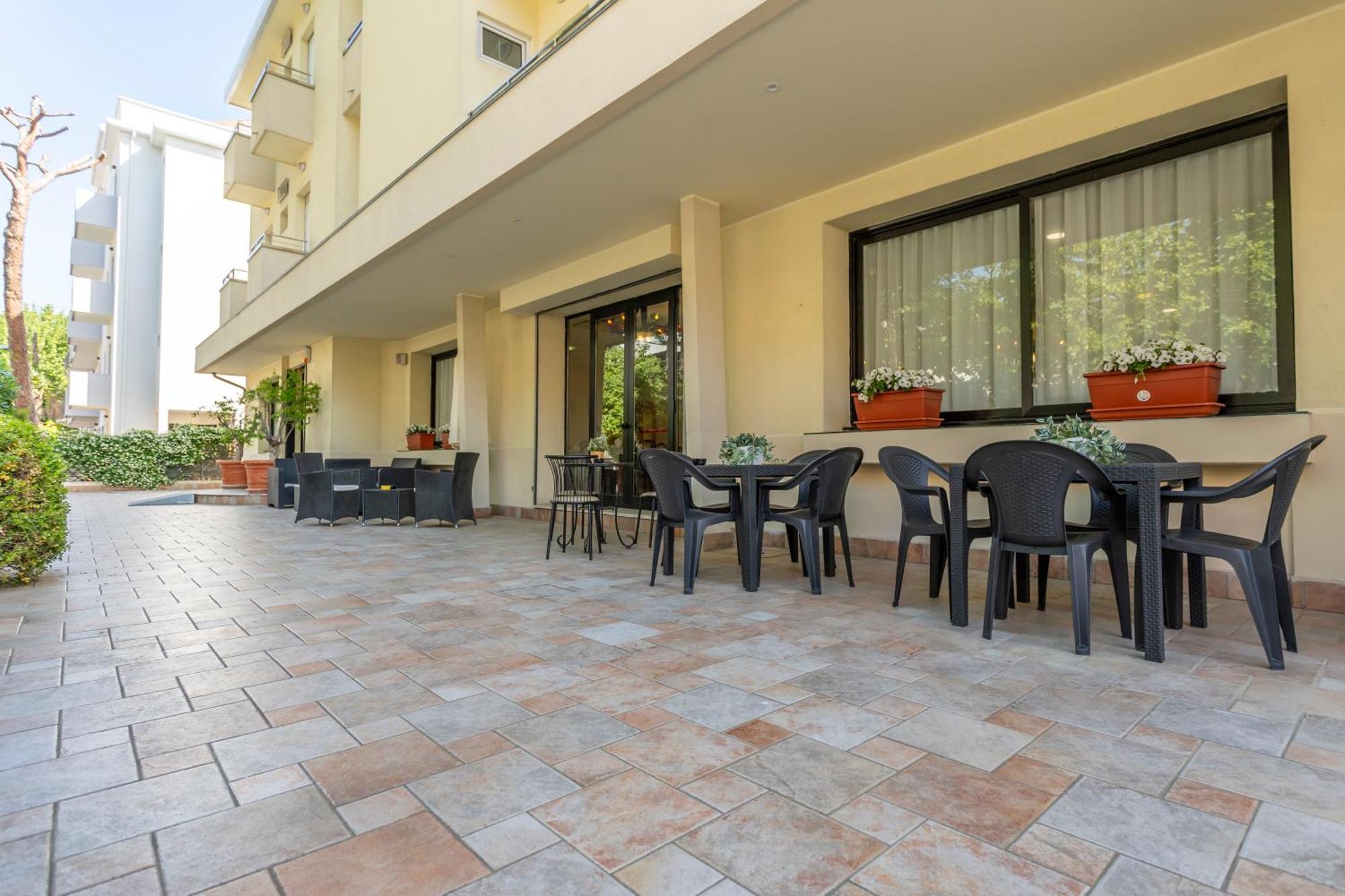 Hotel Vannucci ريميني المظهر الخارجي الصورة