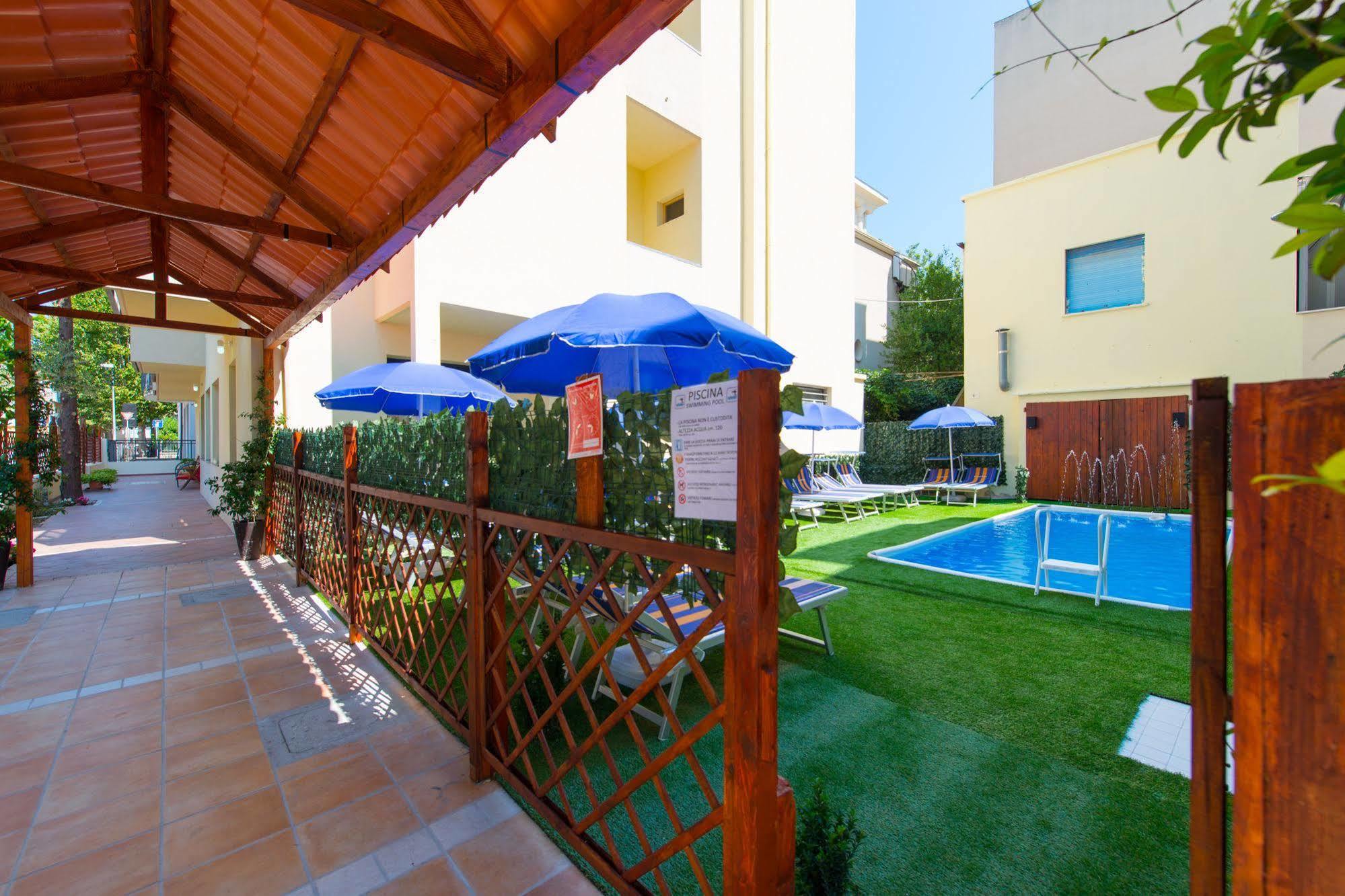 Hotel Vannucci ريميني المظهر الخارجي الصورة